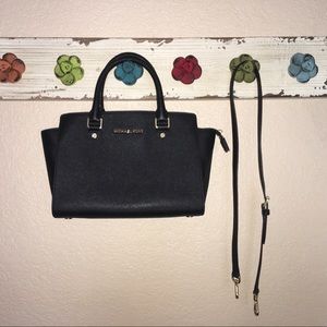 MK Purse 👜 w/ shoulder strap ❌SOLD❌